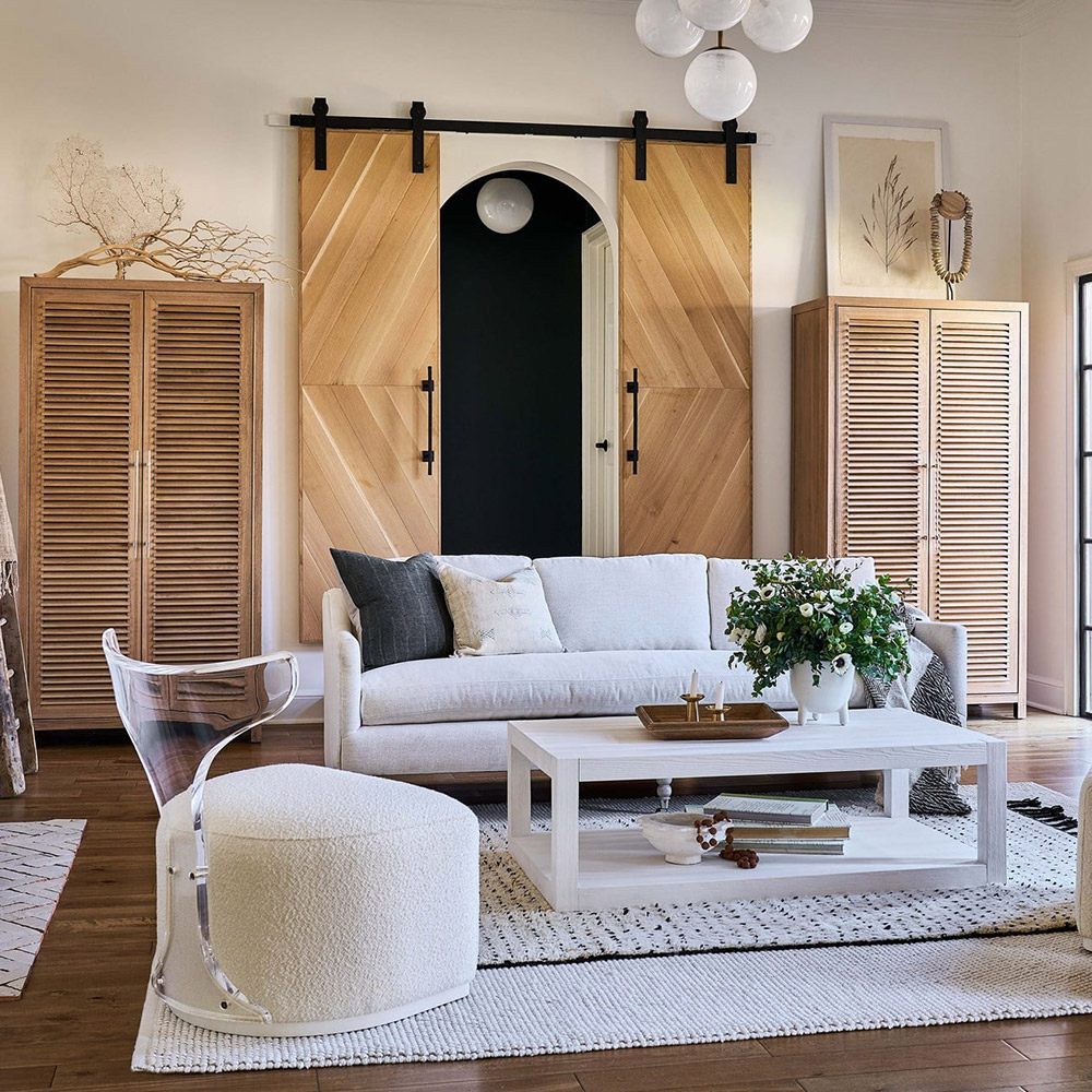 Mirissa Swivel Chair | Universal Furniture Weekender Coastal Living Collection | Herman's Furniture and Design